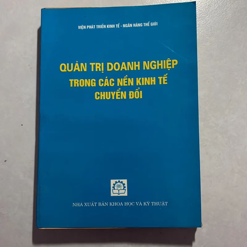 Quản trị doanh nghiệp trong các nền kinh tế chuyển đổi 726996