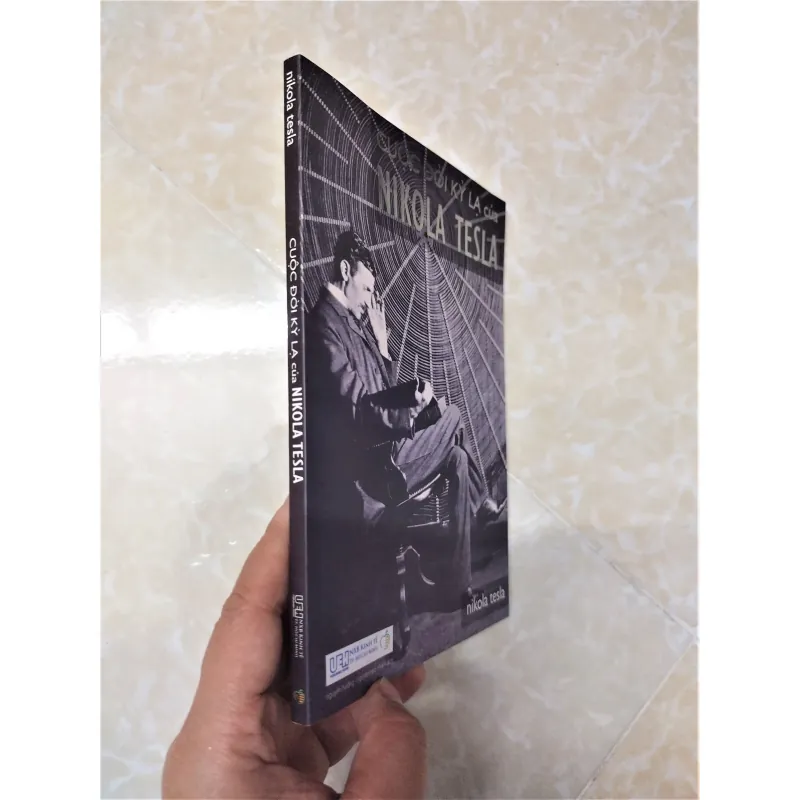 Sách: Cuộc đời kì lạ của Nikola Tesla Tác giả: Nguyễn Hưởng, Nguyễn Hạo Nhiên dịch 674304