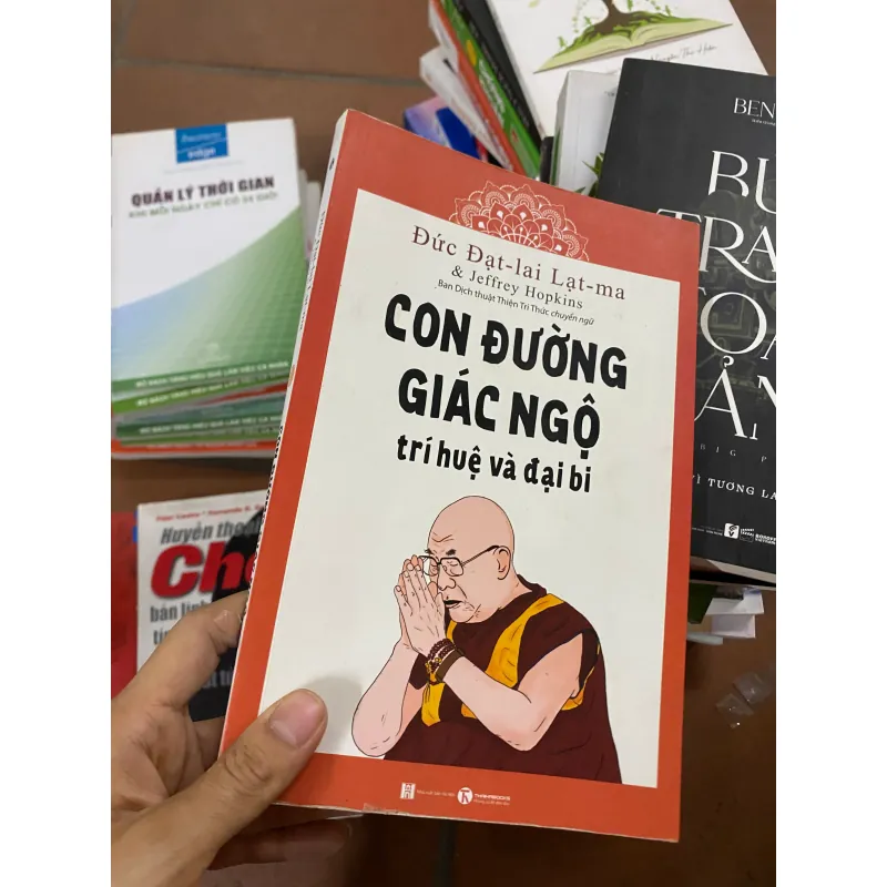 Sách con đường giác ngộ trí Huệ và đại bi 312353