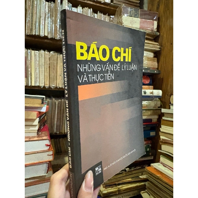 Báo chí những vấn đề lý luận và thực tiễn 382611
