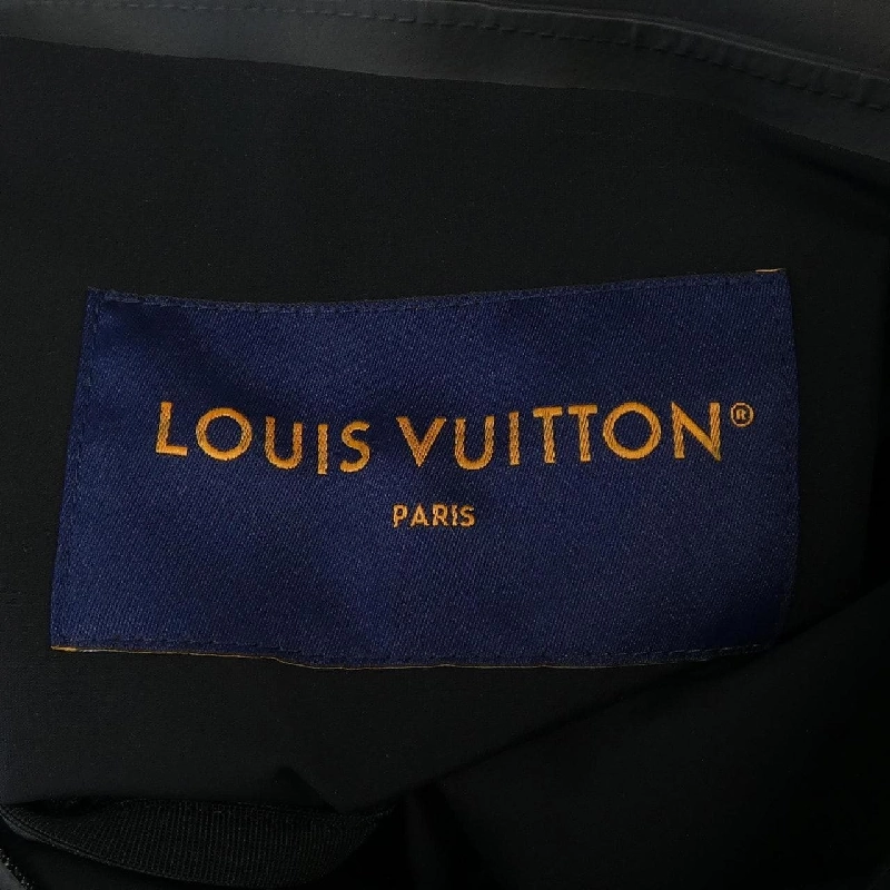 Áo khoác LOUIS VUITTON HQB03EAUH - Hàng hiệu Authentic 899379