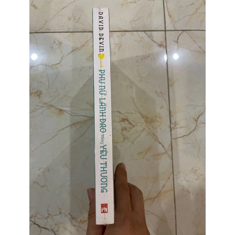 Phụ nữ lãnh đạo bằng yêu thương 465606