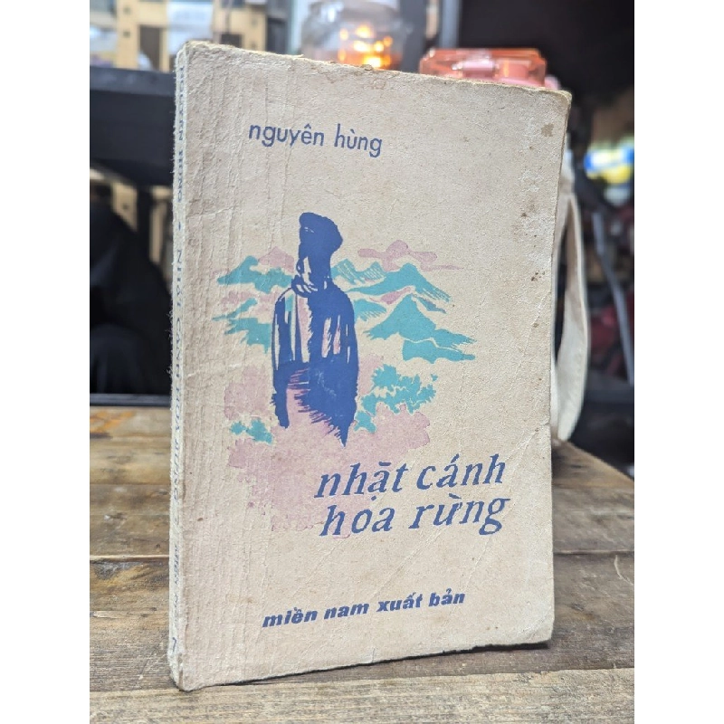 Nhặt cánh hoa rừng - Nguyên Hùng 360141
