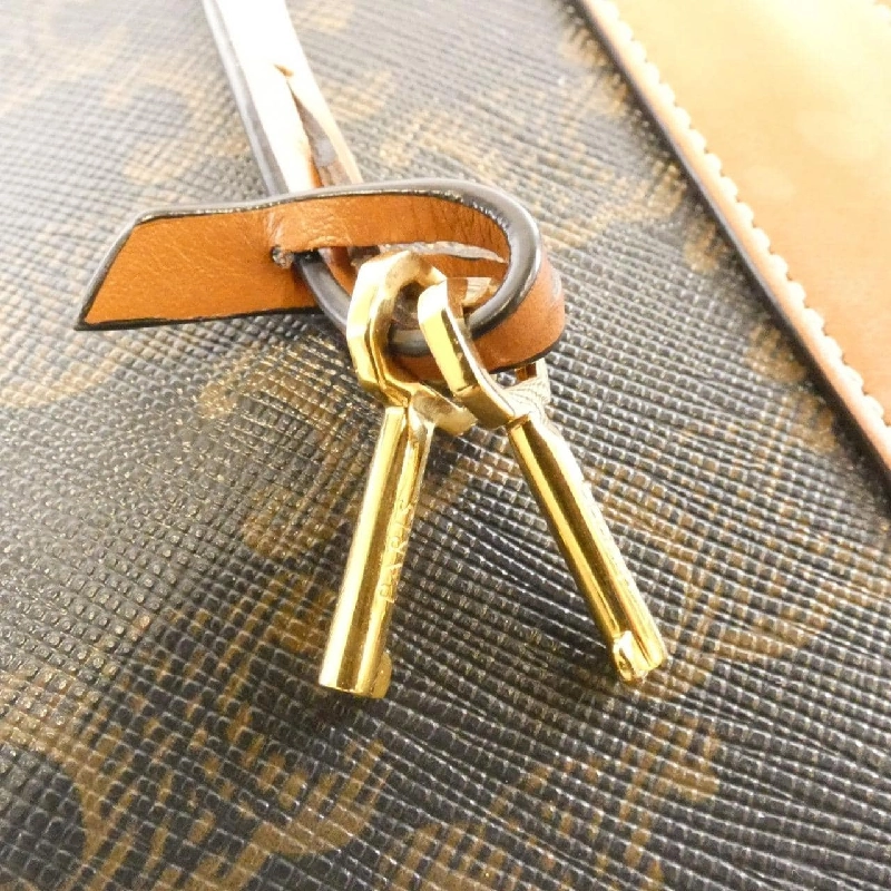 Túi đựng đồ vệ sinh LOCK của Celine 4M1862CZJ - Hàng hiệu chính hãng 770961