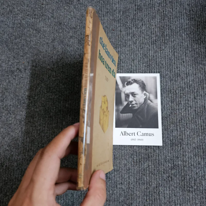 Hoa trên đá - chế lan viên 994531