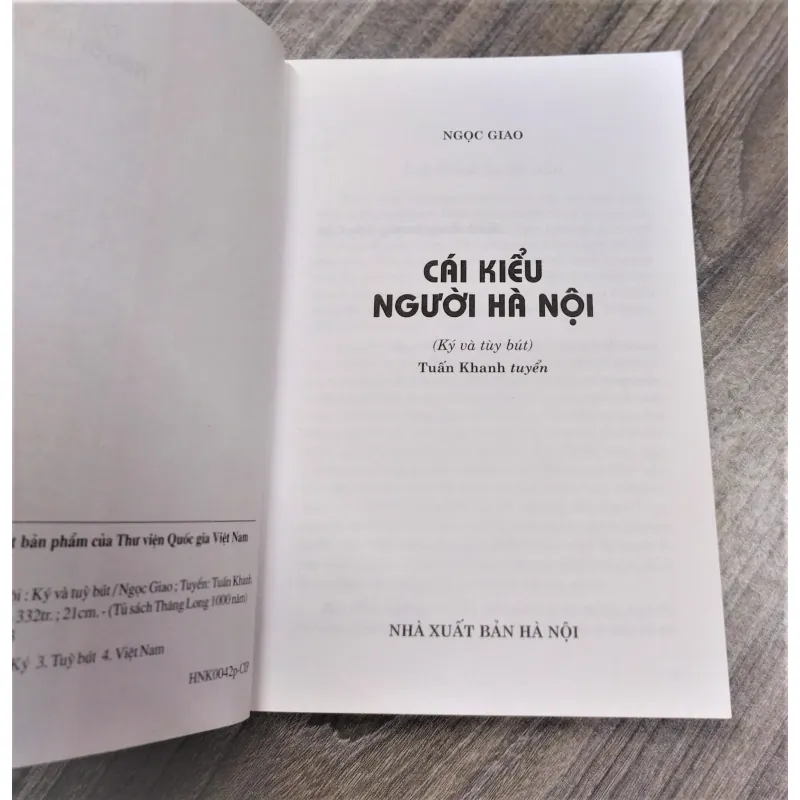 Sách - Cái kiểu người Hà Nội - Ngọc Giao - Sách còn mới đẹp (A1) 563414