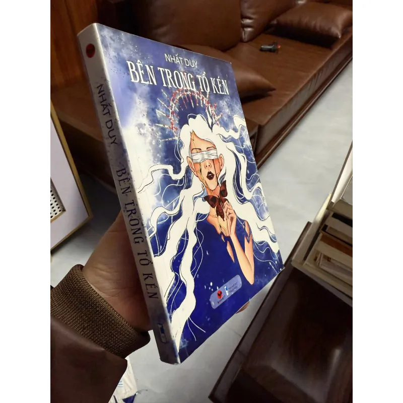 “Bên Trong Tổ Kén” (Nhất Duy) 975556