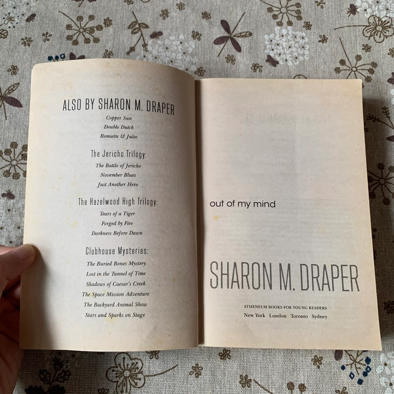 Sách Out of My Mind, Used, Fiction Book cho trẻ 10+ 442978