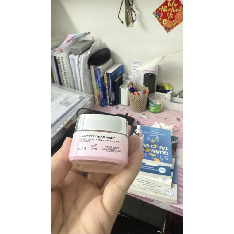 Pass lại Bộ Tinh chất và kem dưỡng L’oreal sáng da, mờ thâm nám 694529