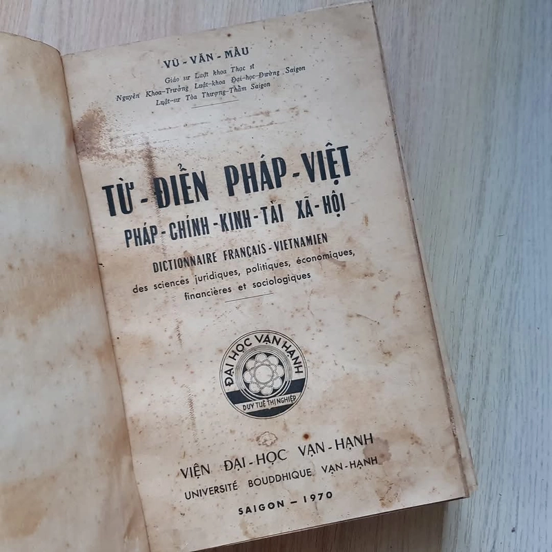 Pháp chính kinh tài xã hội. In 1970 414224