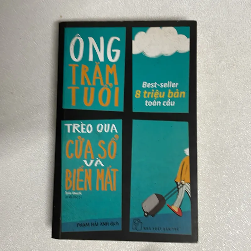 Ông trăm tuổi trèo qua cửa sổ và biến mất 706290