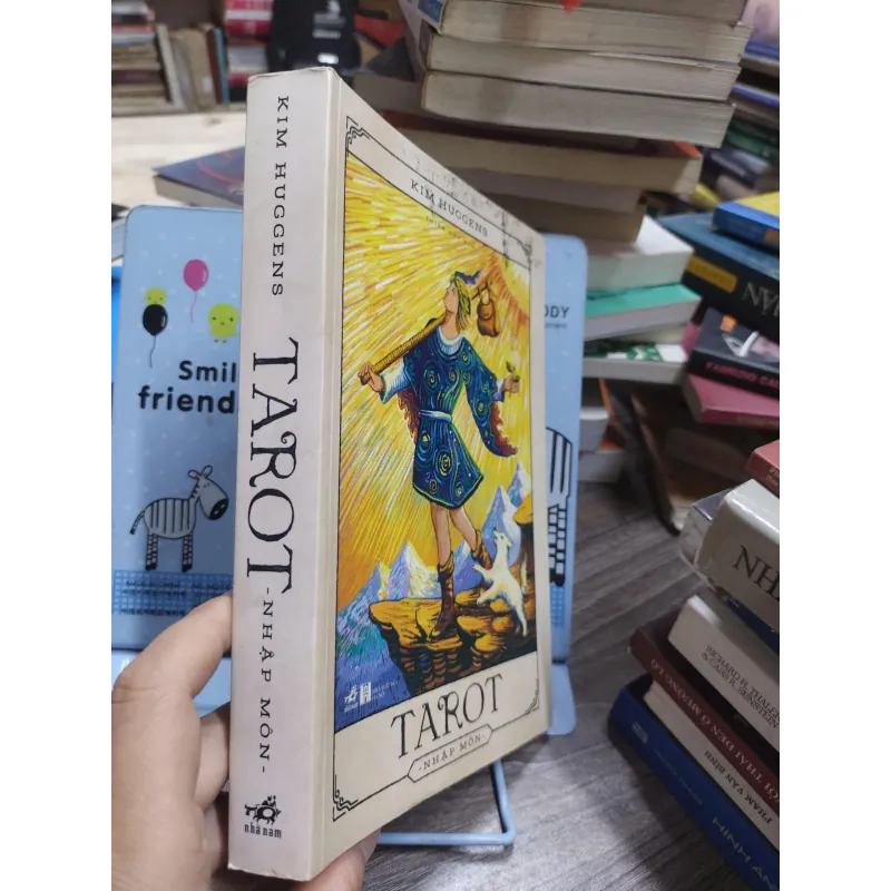 Sách: Tarot - Tác giả: Kim Huggens (A3) 601519