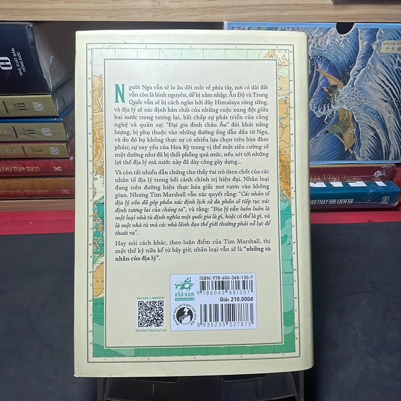 Những tù nhân của địa lý Tim Marshall mới 90% bìa cứng 274097
