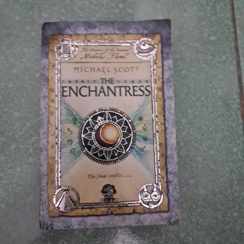 The enchantress 997430