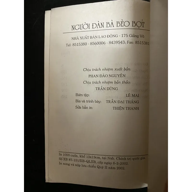 Người đàn bà bèo bọt - Nhiều người dịch ( hs Trần Đại Thắng vẽ bìa) 1029832