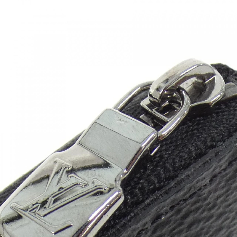 Ví tiền xu Louis Vuitton Monogram Eclipse Zippy Vertical M81662 620271