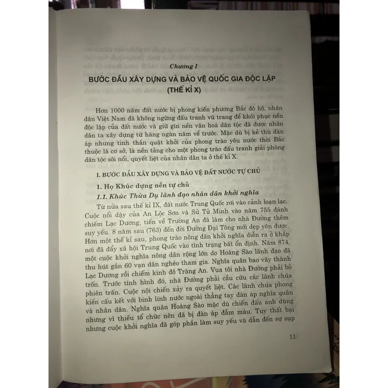 Lịch sử Việt Nam từ thế kỷ X đến 1858 - Trương Hữu Quýnh - Đào Tố Uyên - Phạm Văn Hùng 735456