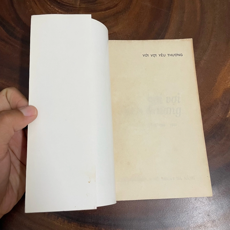 II Tựa sách: Vời Vợi Yêu Thương - Thơ Đà Nẵng - 1992 462873