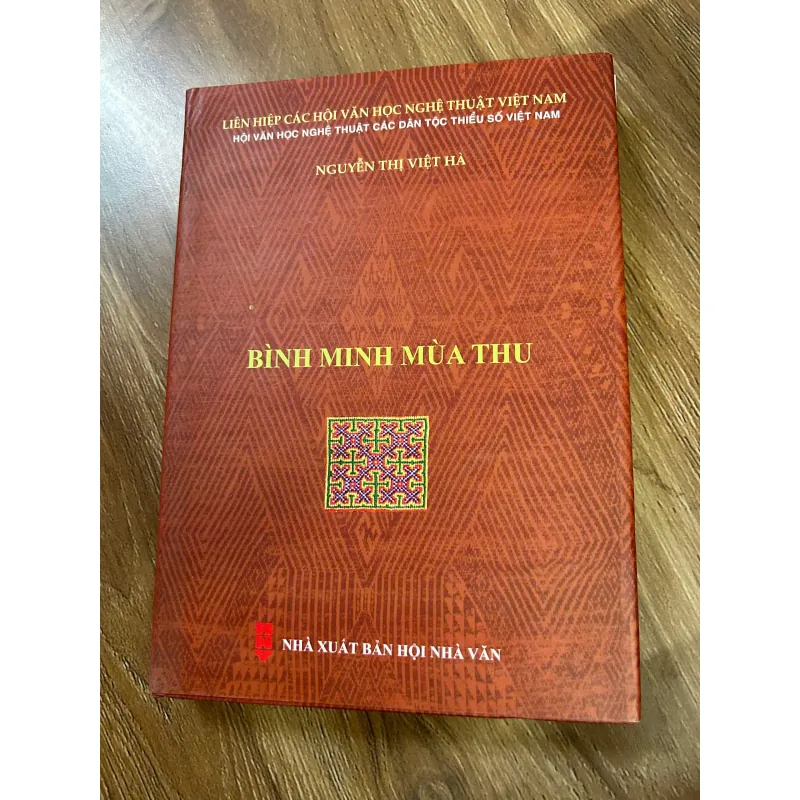 Bình Minh Mùa Thu - Nguyễn Thị Việt Hà 762598