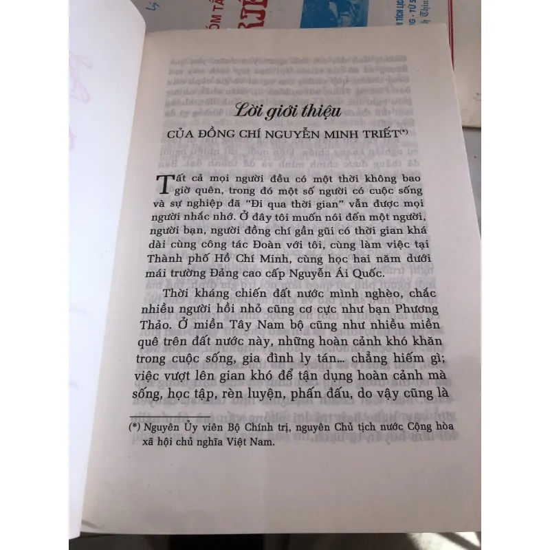 Đi qua thời gian - Phạm Phương Thảo  1026605