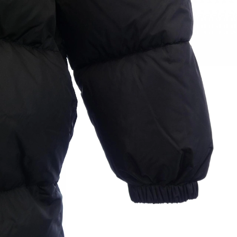 Áo khoác lông vũ PRADA với logo hình tam giác 291547 S192 1WQ9 - Hàng hiệu Chính hãng 815149