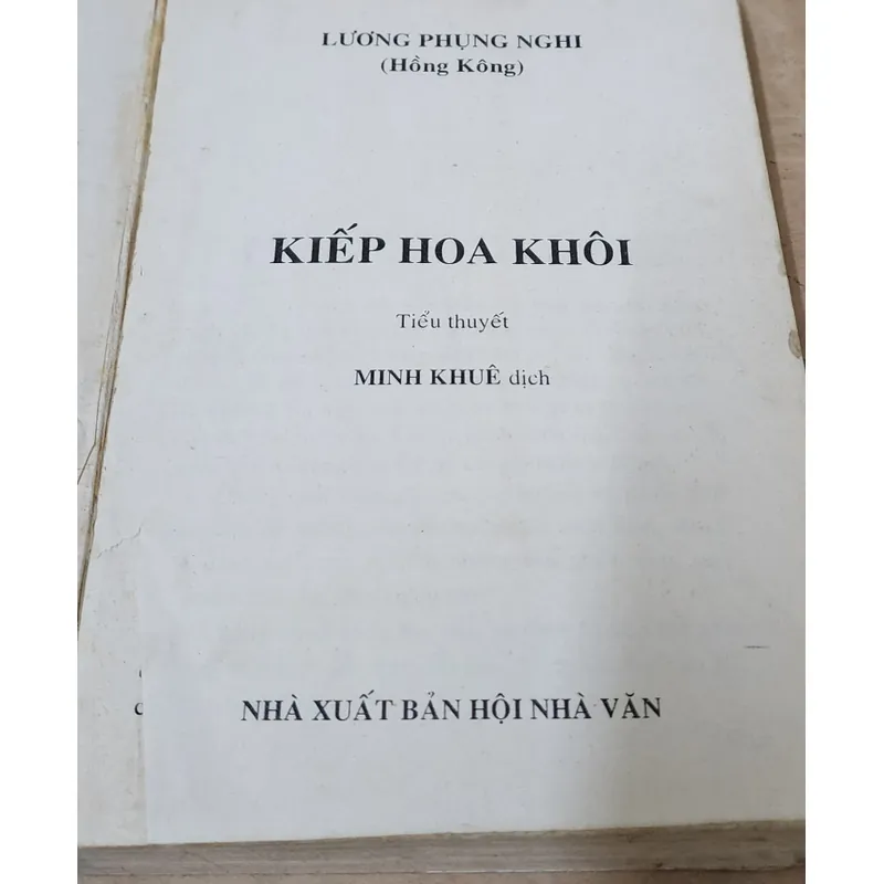 Văn học Hongkong: KIẾP HOA KHÔI (Lương Phụng Nghi) 702586