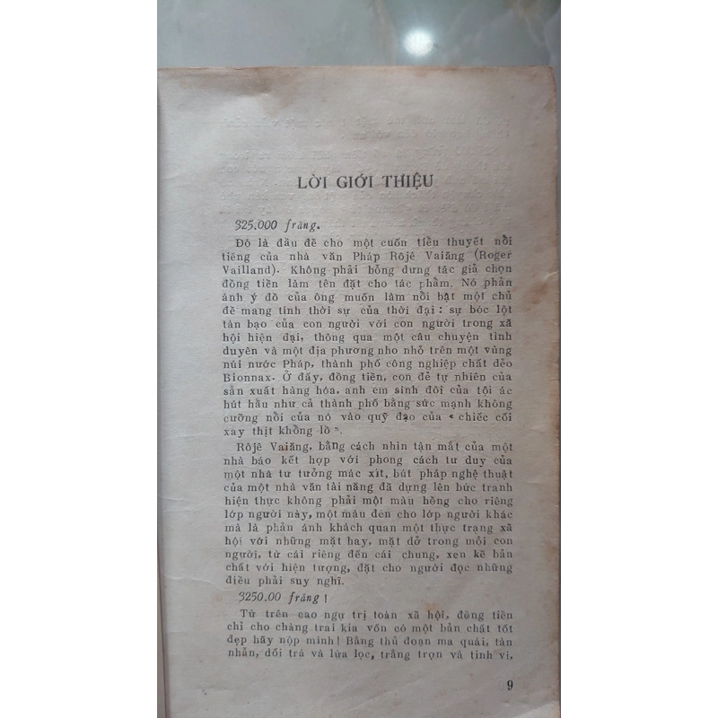 325.000 FRĂNG: In 2 thứ tiếng. 
Tác giả: Rôjê Vaiăng. Trần Việt dịch và giới thiệu 304005