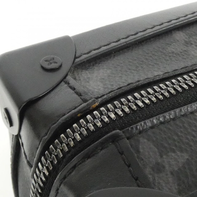 Túi đeo vai Louis Vuitton Monogram Eclipse Soft Trunk M44730 - Hàng hiệu Authentic 767710