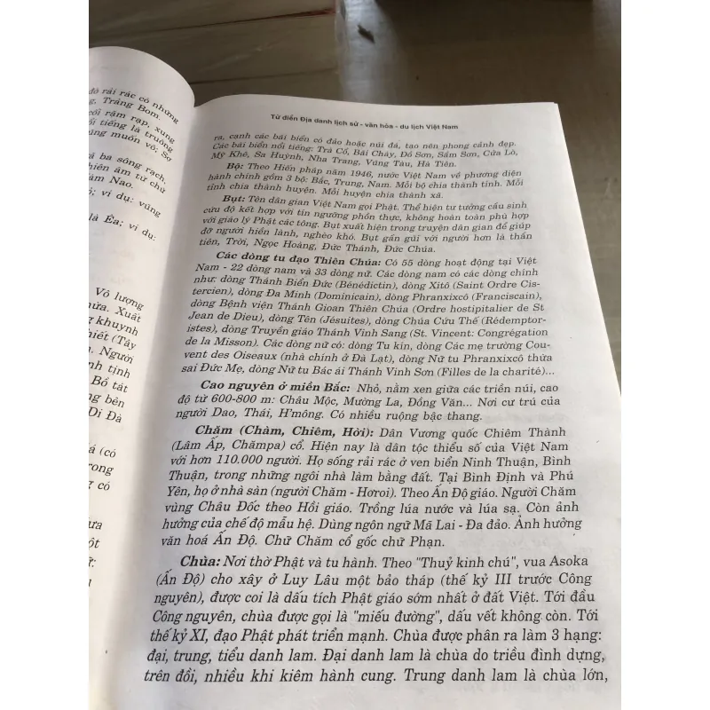 Từ điển địa danh lịch sử, văn hoá du lịch Việt Nam 781794