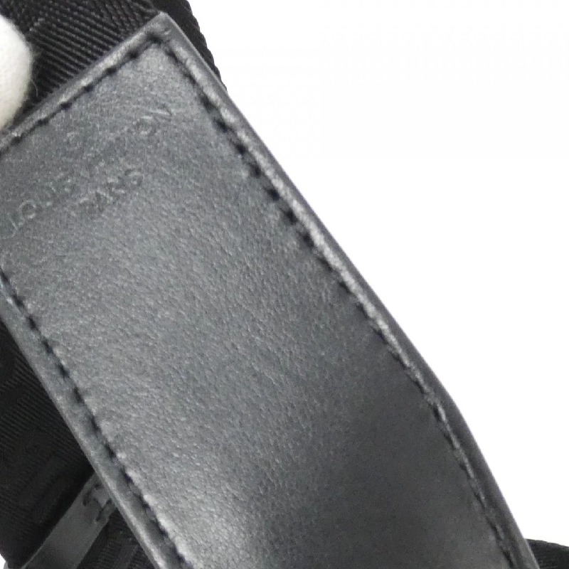 Túi xách vai Louis Vuitton Monogram Eclipse District PM M46255 - Hàng hiệu Chính hãng 768287