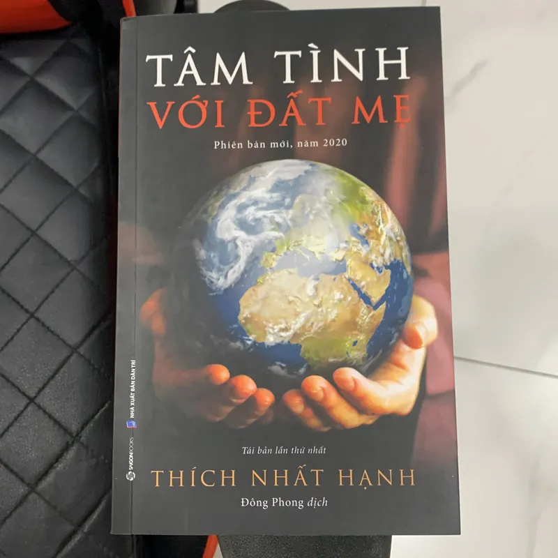 Sách tâm tình với đất mẹ 595624