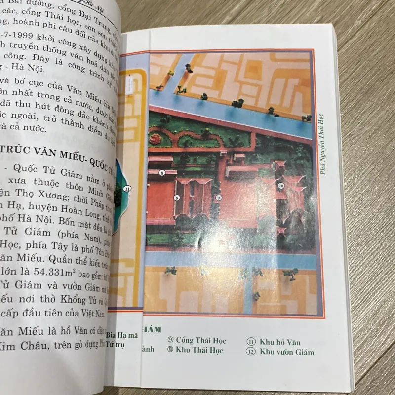 VĂN MIẾU - QUỐC TỬ GIÁM THĂNG LONG - HÀ NỘI (XB 2012) 751651