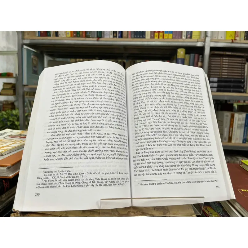 HẢI NGOẠI KỶ SỰ 568503