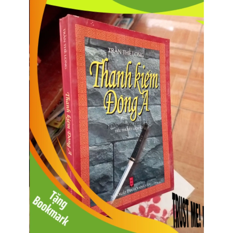 (TẶNG BOOKMARK) Thanh kiến đông a - Thế Long 2003 Tiểu Thuyết RBK-AK19 952781