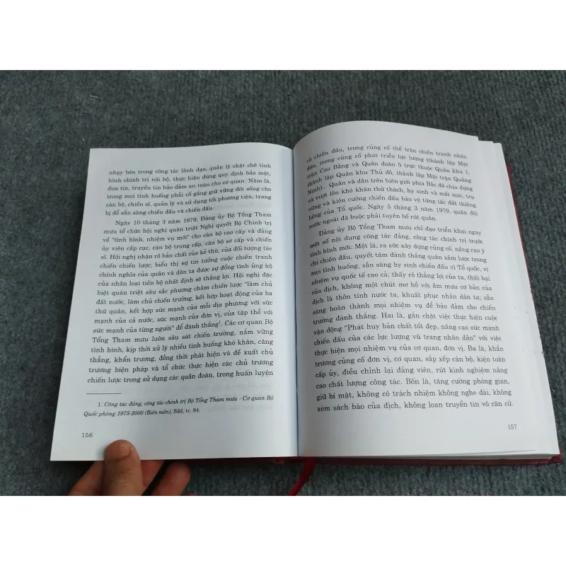 LỊCH SỬ ĐẢNG BỘ BỘ TỔNG THAM MƯU CƠ QUAN BỘ QUỐC PHÒNG (1945 - 2005) TẬP II 694816