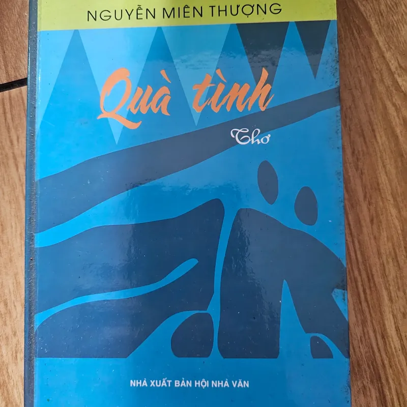 Quà tình thơ (bìa cứng)
 755698
