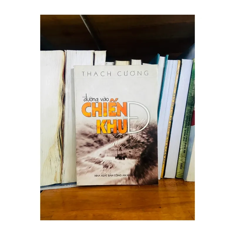 Đường vào chiến khu Đ - Thạch Cương 981955