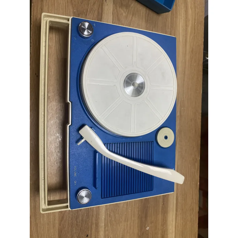 Máy hát đĩa nhựa cổ 719599