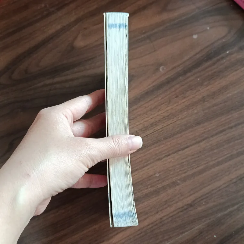 Cuộc phiêu lưu trong bóng tối 757479