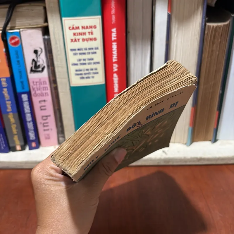 II Tiểu Thuyết: Một Cuộc Đời Bình Dị - Lê Huy Khanh - 1986 754362