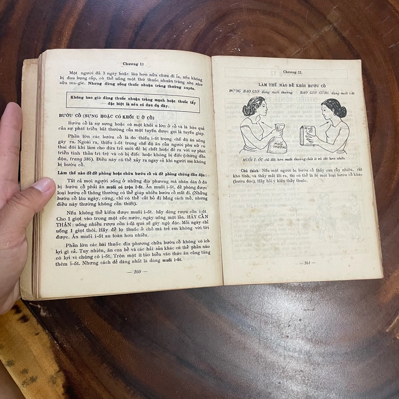II Tựa sách: Chăm Sóc Sức Khoẻ - DAVID WERNER - 1987 445327