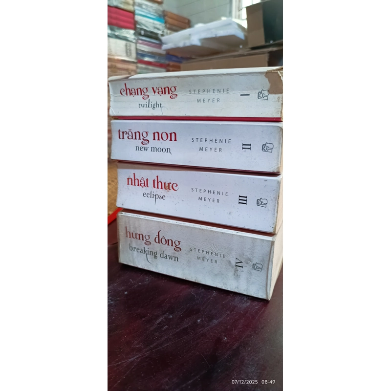 Bộ Chạng Vạng 4c bìa trắng  501680