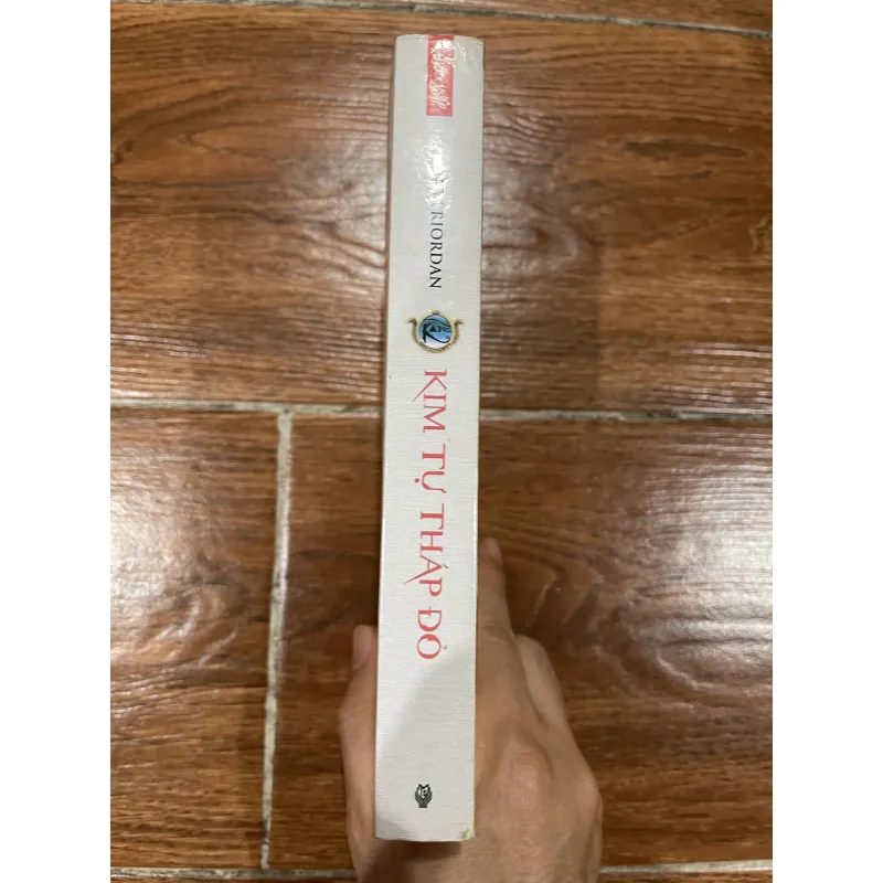 Kim Tự Tháp Đỏ - Rick Riordan (15) 975232