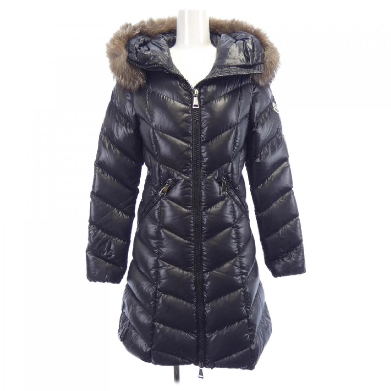 Áo khoác lông vũ MONCLER 635387