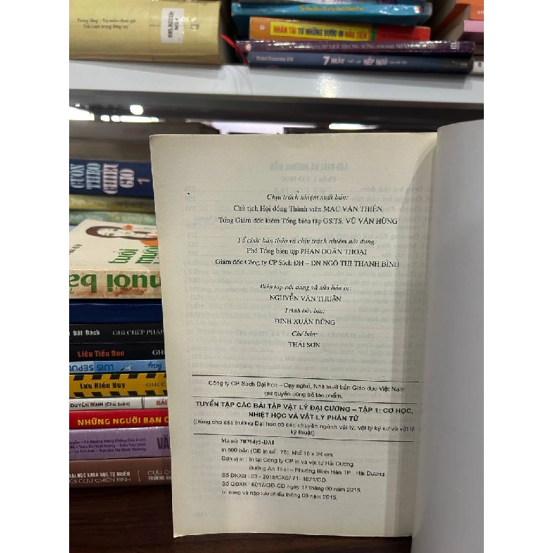 Tuyển tập Các bài tập Vật lý Đại cương - Phan Hồng Liên 1027358