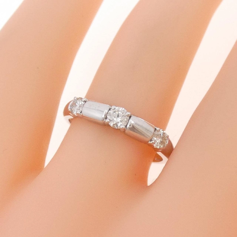 Nhẫn kim cương ba viên PT900 0.30CT - Hàng hiệu Authentic 851690