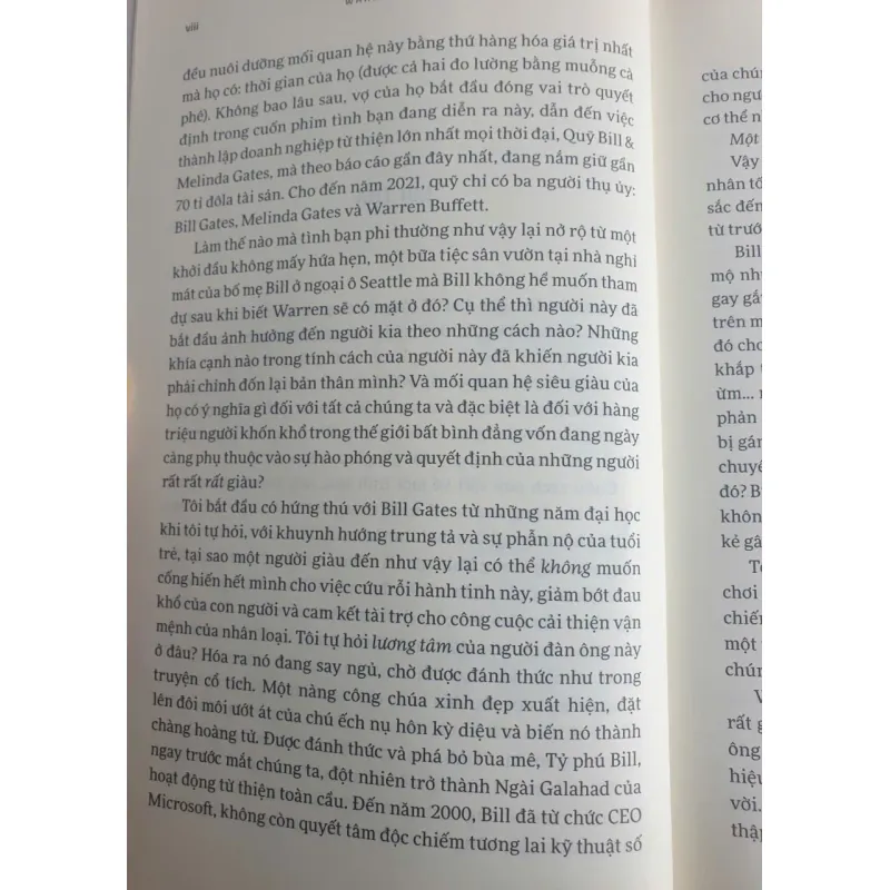 Warren and Bill - Gates, Buffett và tình bạn đã thay đổi thế giới 958255