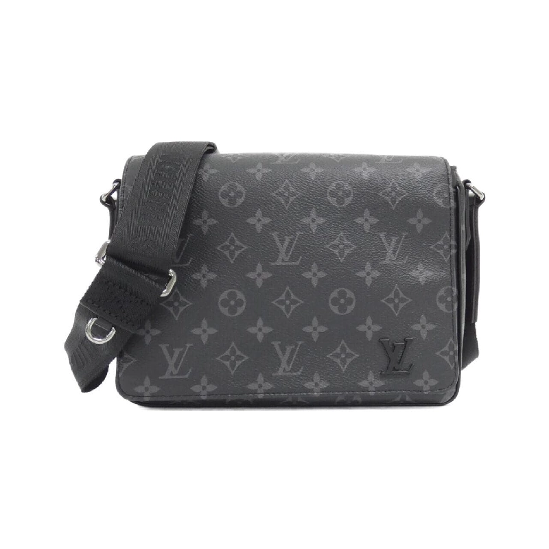 Túi đeo vai Louis Vuitton Monogram Eclipse District PM M46255 - Hàng hiệu Chính hãng 768152