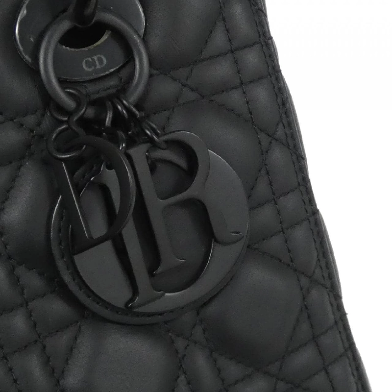 Túi Christian Dior Lady Dior Medium M0565SLOI - Hàng hiệu Authentic 805230