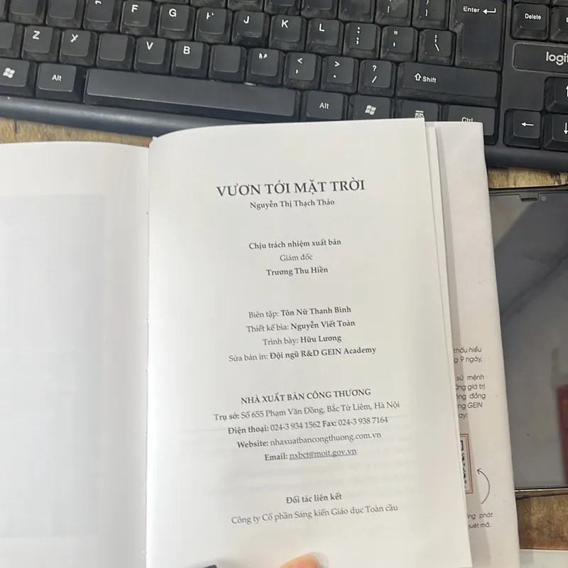 Vươn tới mặt trời  557278